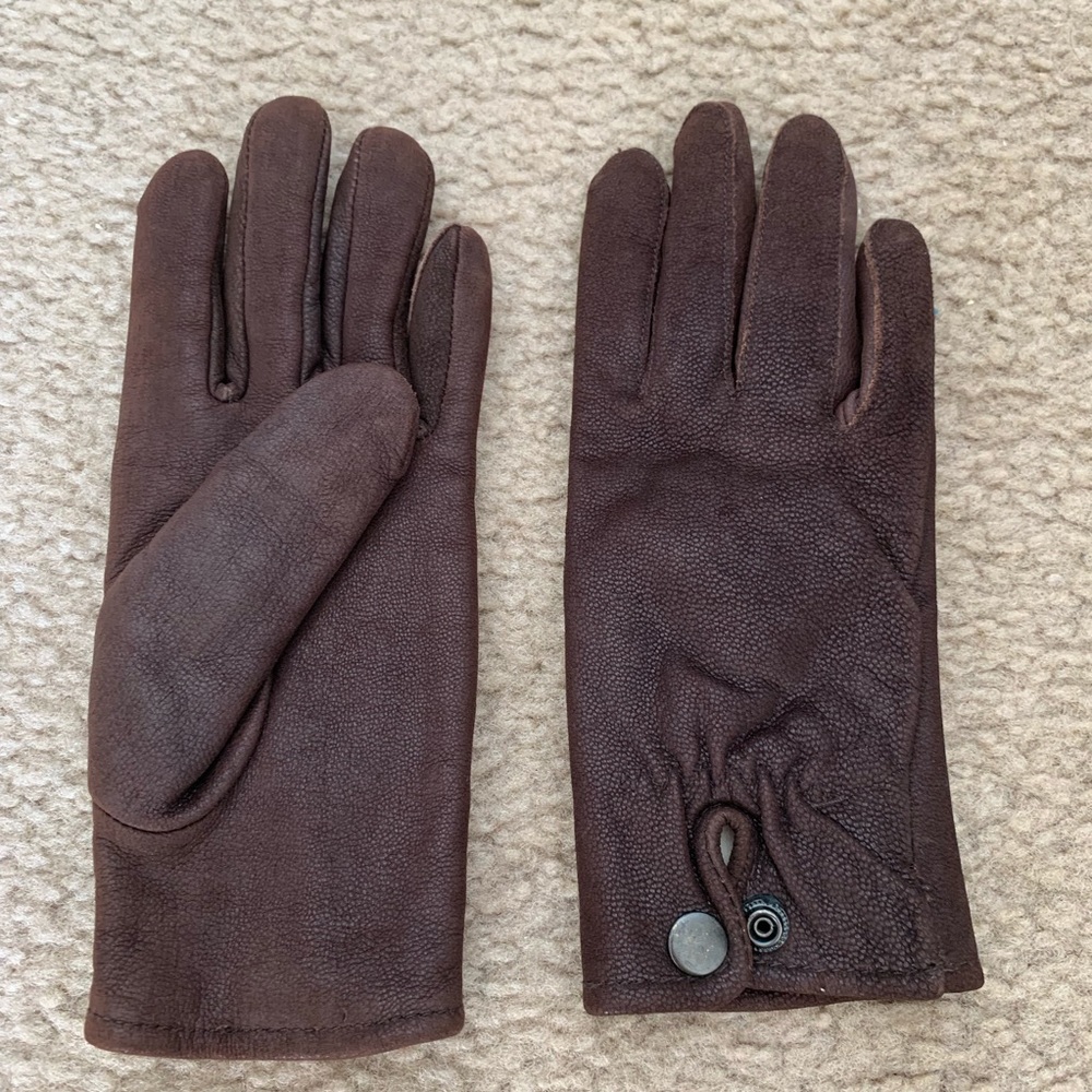 Leather gloves